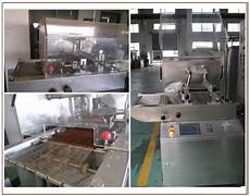 Chocolate Enrobing Machine