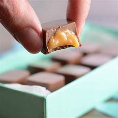Chocolate Mould Filling Machine
