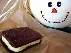 Cold Glasso Coating Sauce With Chocolate